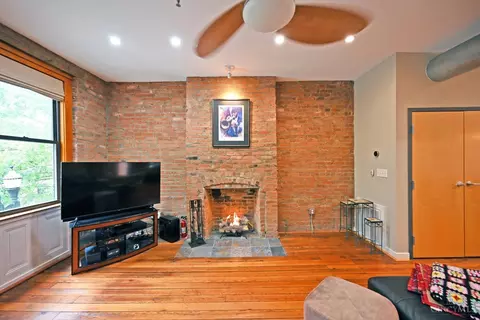 Living - 1306 Main St #3, Cincinnati, OH 45202 photo 4 of 8