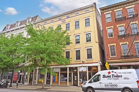 1306 Main St #3, Cincinnati, OH 45202