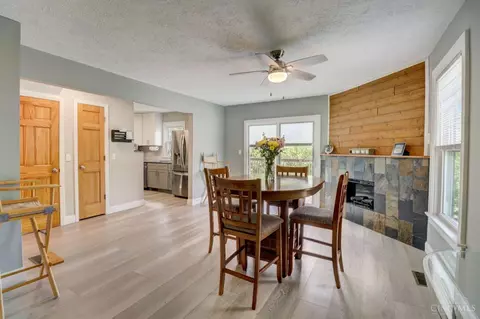 Dining - 71 Harrison Ave, Cleves, OH 45002 photo 2 of 3