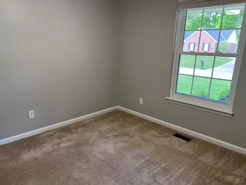Bedroom - 4147 James Dr, Cincinnati, OH 45245 photo 3 of 8