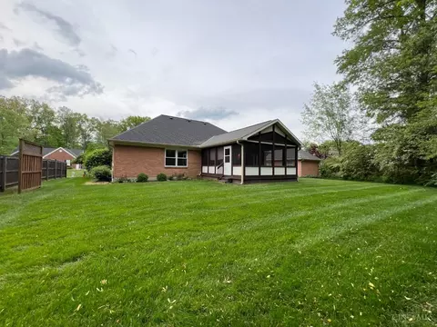 Exterior - 4147 James Dr, Cincinnati, OH 45245 photo 5 of 6