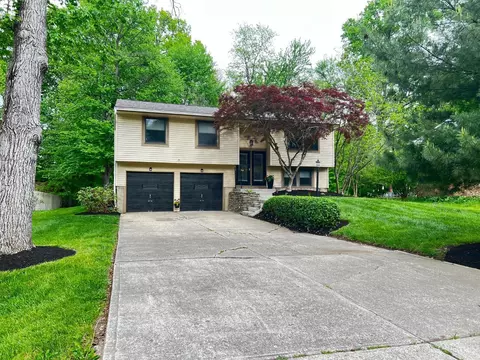 5772 Oakleaf Dr, Milford, OH 45150