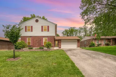 8406 Shenstone Dr, Cincinnati, OH 45255