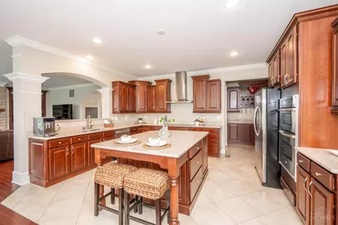 Kitchen - 4638 Braid Ln, Mason, OH 45040 photo 1 of 11