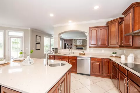 Kitchen - 4638 Braid Ln, Mason, OH 45040 photo 5 of 11