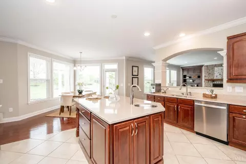 Kitchen - 4638 Braid Ln, Mason, OH 45040 photo 4 of 11