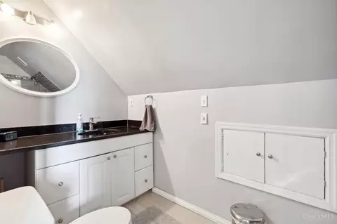 Bath - 3340 Meyer Pl, Cincinnati, OH 45211 photo 2 of 3