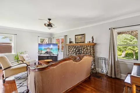 Living - 3340 Meyer Pl, Cincinnati, OH 45211 photo 1 of 4