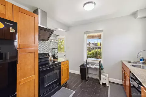 Kitchen - 3340 Meyer Pl, Cincinnati, OH 45211 photo 3 of 4