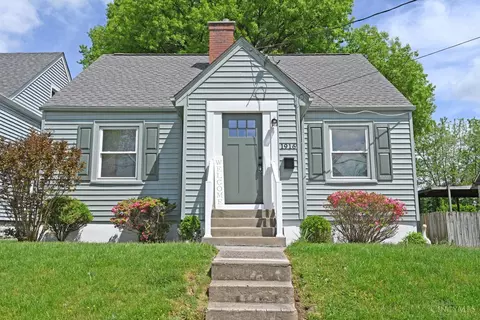 1916 Goodman Ave, North College Hill, OH 45239