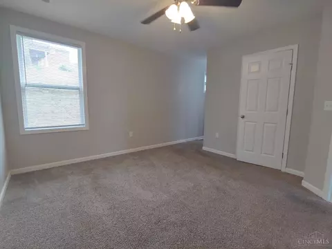 Bedroom - 964 Golfview Dr, Hamilton, OH 45013 photo 4 of 4