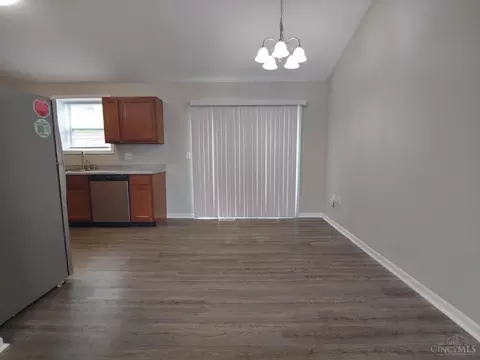 Dining - 964 Golfview Dr, Hamilton, OH 45013 photo 1 of 1