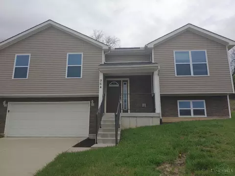 Exterior - 964 Golfview Dr, Hamilton, OH 45013 photo 4 of 6