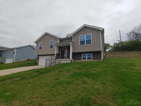 Exterior - 964 Golfview Dr, Hamilton, OH 45013 photo 2 of 6