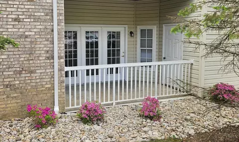 5449 Michelles Oak Ct #A, Cincinnati, OH 45248
