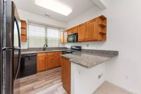 6557 Silverfox Dr, Cincinnati, OH 45230 photo 6