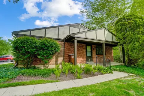 457 Dartmouth Cir #21, Cincinnati, OH 45244