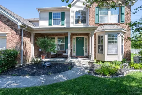 950 Bamburgh Dr, Hamilton Township, OH 45039