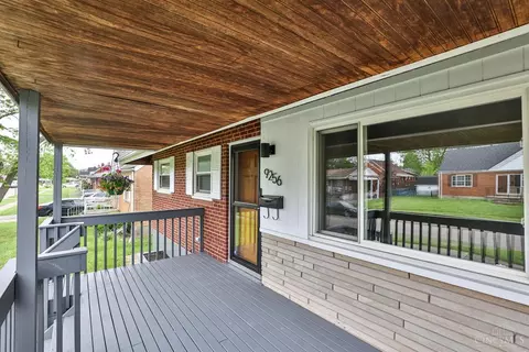 9256 Neil Dr, Cincinnati, OH 45231 photo 4