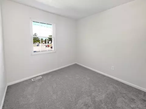 Bedroom - 1340 Forester Dr, Cincinnati, OH 45240 photo 4 of 6