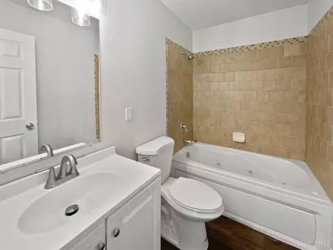 Bath - 1340 Forester Dr, Cincinnati, OH 45240 photo 1 of 2