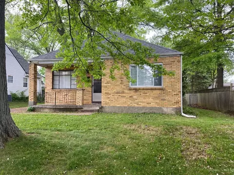 9470 Conklin Ave, Blue Ash, OH 45242 photo 2