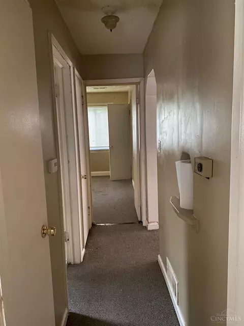 9470 Conklin Ave, Blue Ash, OH 45242 photo 13