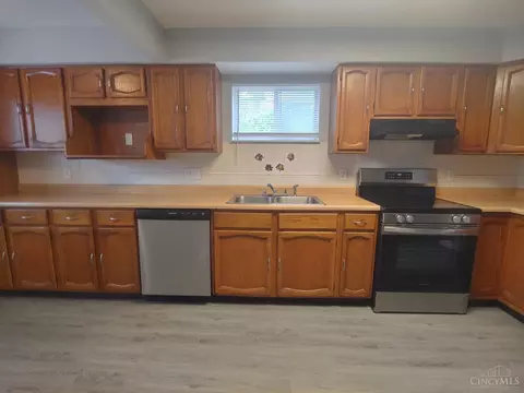 Kitchen - 2138 N Bend Rd, Cincinnati, OH 45224 photo 2 of 3