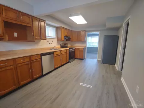 Kitchen - 2138 N Bend Rd, Cincinnati, OH 45224 photo 3 of 3