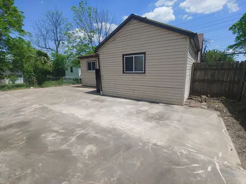 Exterior - 2138 N Bend Rd, Cincinnati, OH 45224 photo 4 of 5