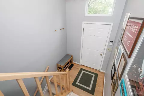 Entry Way - 1009 John St, Cincinnati, OH 45203 photo 4 of 4