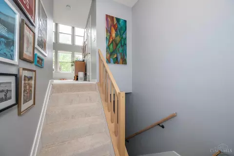 Entry Way - 1009 John St, Cincinnati, OH 45203 photo 1 of 4