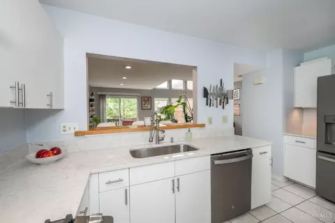 Kitchen - 1009 John St, Cincinnati, OH 45203 photo 1 of 4