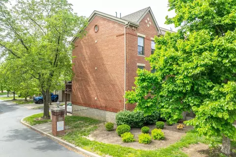 Exterior - 1009 John St, Cincinnati, OH 45203 photo 2 of 8