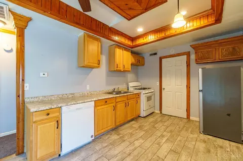 Kitchen - 6264 Simpson Ave, Cincinnati, OH 45224 photo 2 of 2