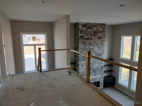 Living - 586 Forestedge Dr, Cincinnati, OH 45255 photo 5 of 5