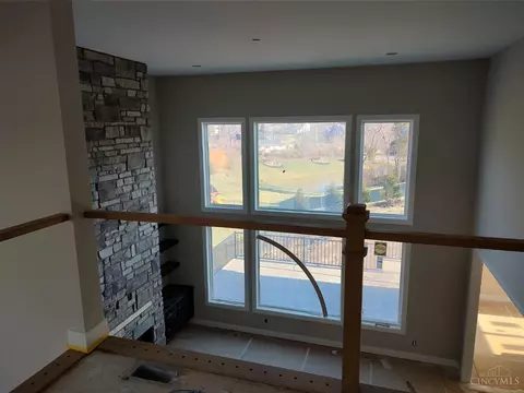 Living - 586 Forestedge Dr, Cincinnati, OH 45255 photo 4 of 5
