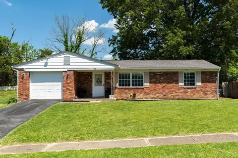 41 Edgecombe Dr, Milford, OH 45150