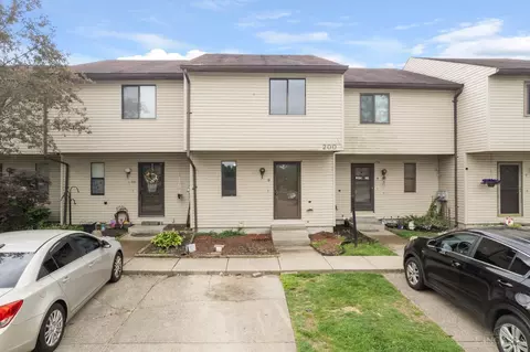 200 Oak Creek Ct #9, Fairfield, OH 45014