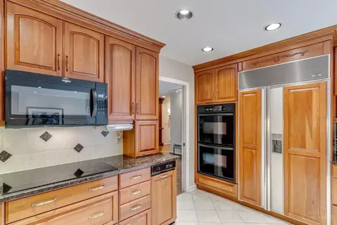 3498 Forestoak Ct, Cincinnati, OH 45208 photo 11