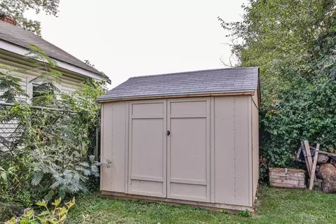 Exterior - 6815 Roe St, Cincinnati, OH 45227 photo 4 of 5