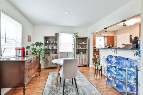 Dining - 4530 Camberwell Rd, Cincinnati, OH 45209 photo 1 of 3