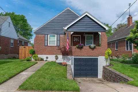Exterior - 4530 Camberwell Rd, Cincinnati, OH 45209 photo 2 of 15