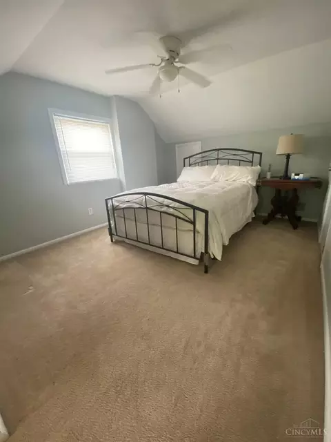Bedroom - 8633 Melody Ln, Cincinnati, OH 45231 photo 4 of 6