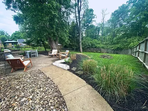 Exterior - 8633 Melody Ln, Cincinnati, OH 45231 photo 5 of 6