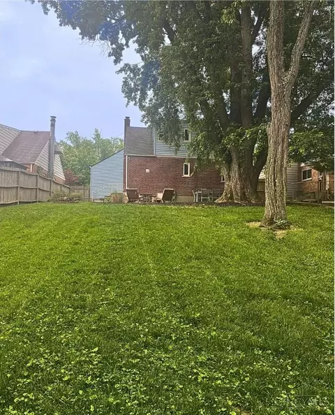 Exterior - 8633 Melody Ln, Cincinnati, OH 45231 photo 6 of 6
