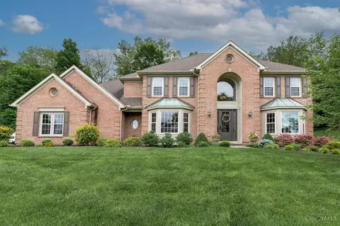 5043 Village Dr, Newtown, OH 45244