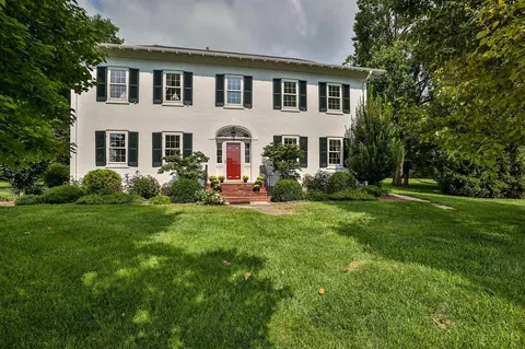 4521 Hamilton Cleves Rd, Hamilton, OH 45013
