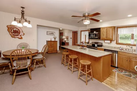 Kitchen - 9625 Dick Rd, Harrison, OH 45030 photo 4 of 5