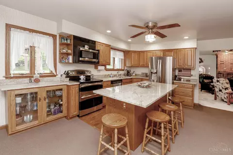 Kitchen - 9625 Dick Rd, Harrison, OH 45030 photo 5 of 5
